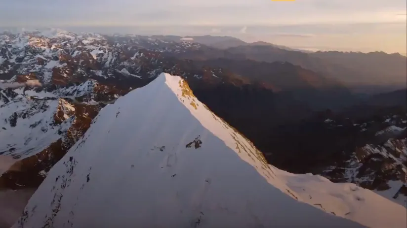 ESC_Landing_Page_Video_Loop3x (1).mp4